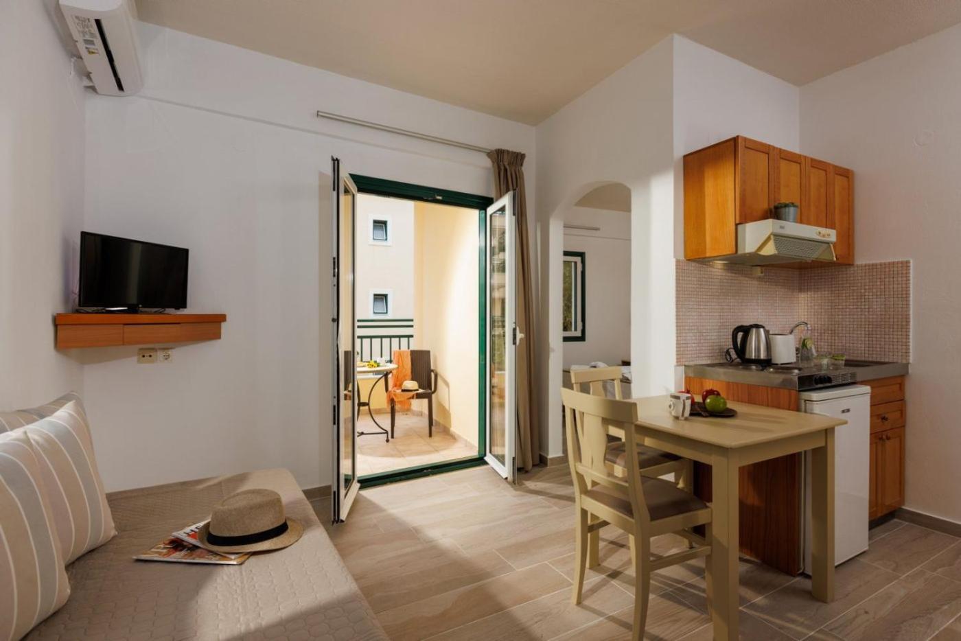 Panorama Hotel Apartments & Suites By Estia Stalida Exterior photo